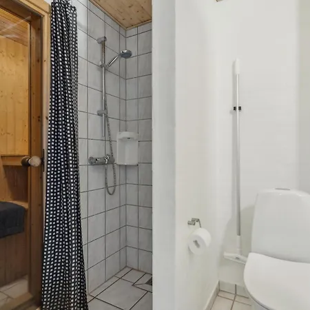 Casa de Férias Amazing In Harboore With Outdoor Swimming Pool *